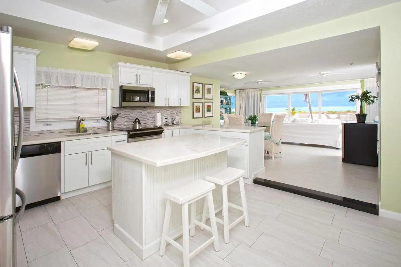 Ferienhaus Two Rainbows By Grand Cayman Villas & Condos Driftwood Village Kaimaninseln