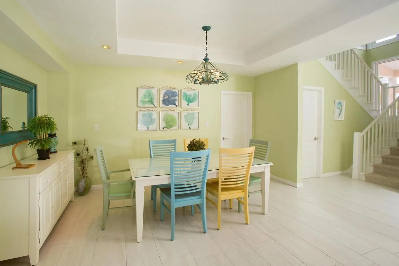 Ferienhaus Two Rainbows By Grand Cayman Villas & Condos Driftwood Village